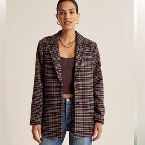 New Without Tags. Abercrombie wool blend tailored blazer. Size Medium